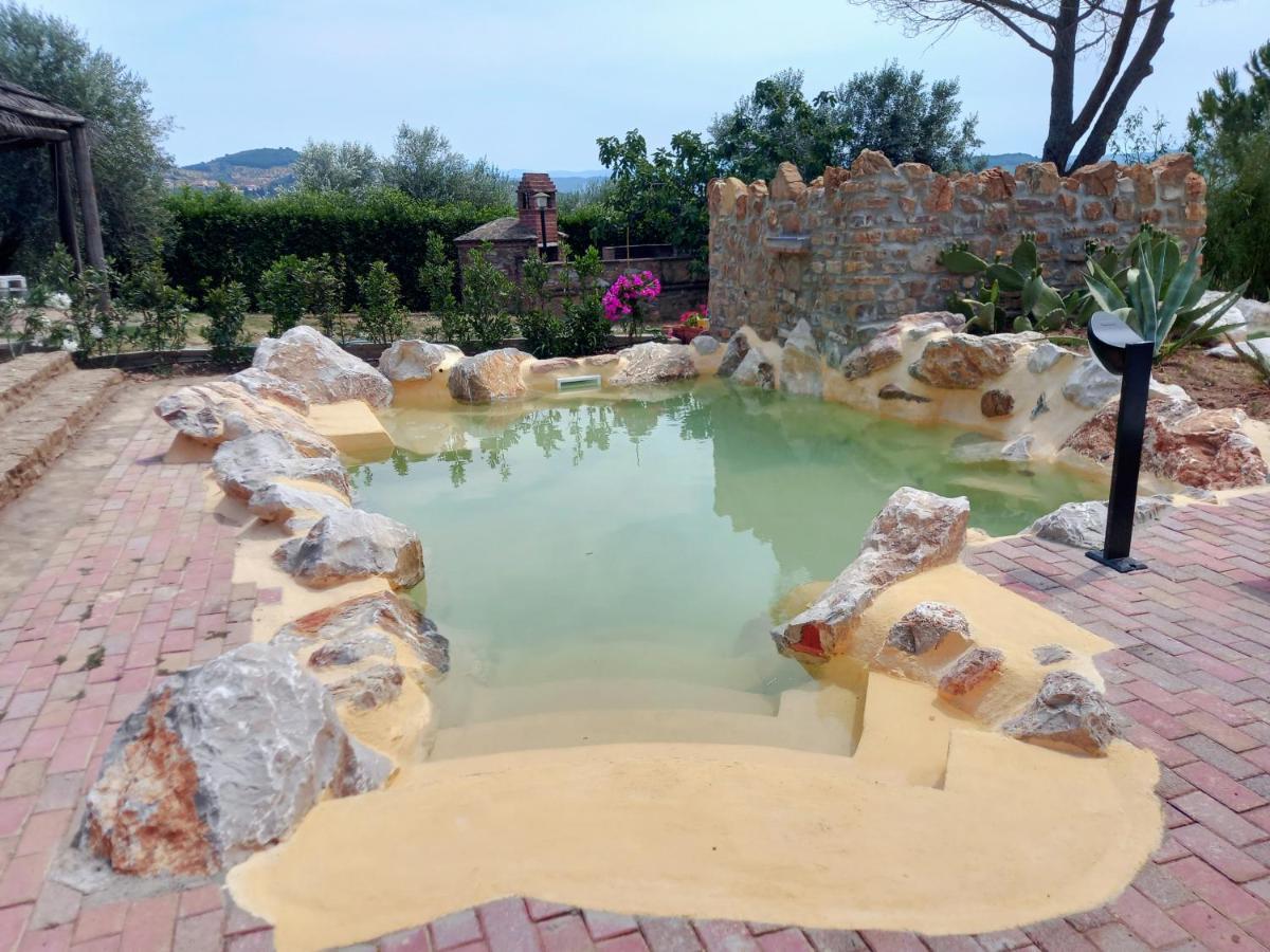 Agriturismo La Fontanella & Glamping 수베레토 외부 사진