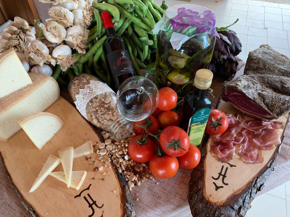 Agriturismo La Fontanella & Glamping 수베레토 외부 사진
